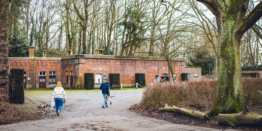 trage weg in het fort van Merksem trage weg in het fort van Merksem